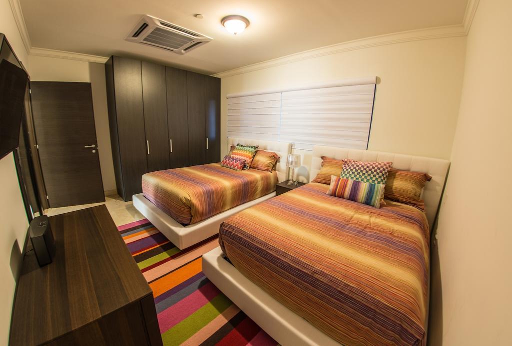 Palmaruba Condos Palm Beach Bilik gambar